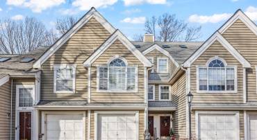 307 OVERLOOK DR #5, OCCOQUAN, Virginia 22125, 2 Bedrooms Bedrooms, ,2 BathroomsBathrooms,Residential,For sale,307 OVERLOOK DR #5,VAPW2084904 MLS # VAPW2084904