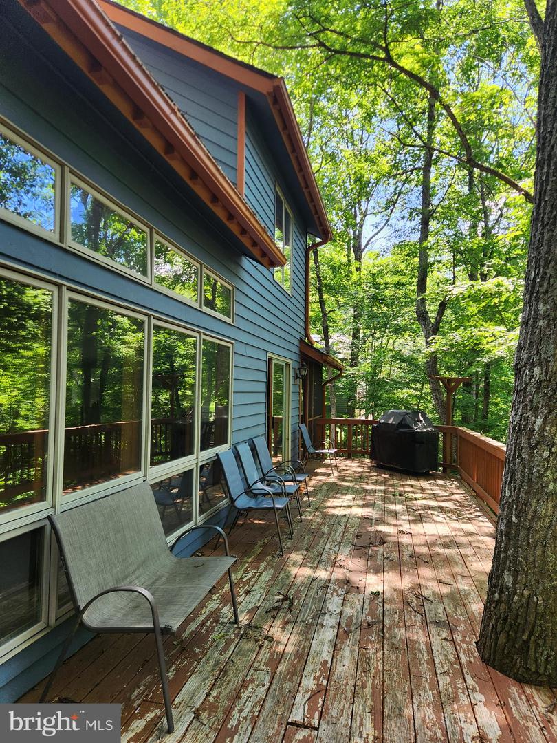 21 SPLIT ROCK TRL, ROSELAND, Virginia 22967, 5 Bedrooms Bedrooms, 13 Rooms Rooms,4 BathroomsBathrooms,Residential,For sale,21 SPLIT ROCK TRL,VANL2000368 MLS # VANL2000368