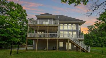 319 PARROTTS COVE, WATER VIEW, Virginia 23180, 5 Bedrooms Bedrooms, ,3 BathroomsBathrooms,Residential,For sale,319 PARROTTS COVE,VAMX2000170 MLS # VAMX2000170