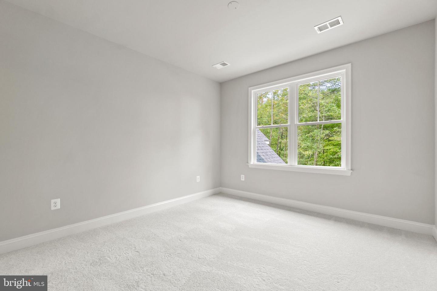 5903 COPPER MILL DR, FREDERICKSBURG, Virginia 22407, 4 Bedrooms Bedrooms, ,4 BathroomsBathrooms,Residential,For sale,5903 COPPER MILL DR,VASP2029854 MLS # VASP2029854