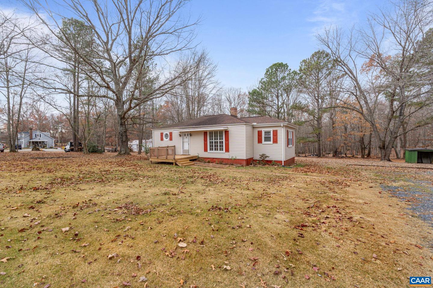 371 FANNY WHITE RD, DILLWYN, Virginia 23936, 3 Bedrooms Bedrooms, ,1 BathroomBathrooms,Residential,For sale,371 FANNY WHITE RD,659735 MLS # 659735