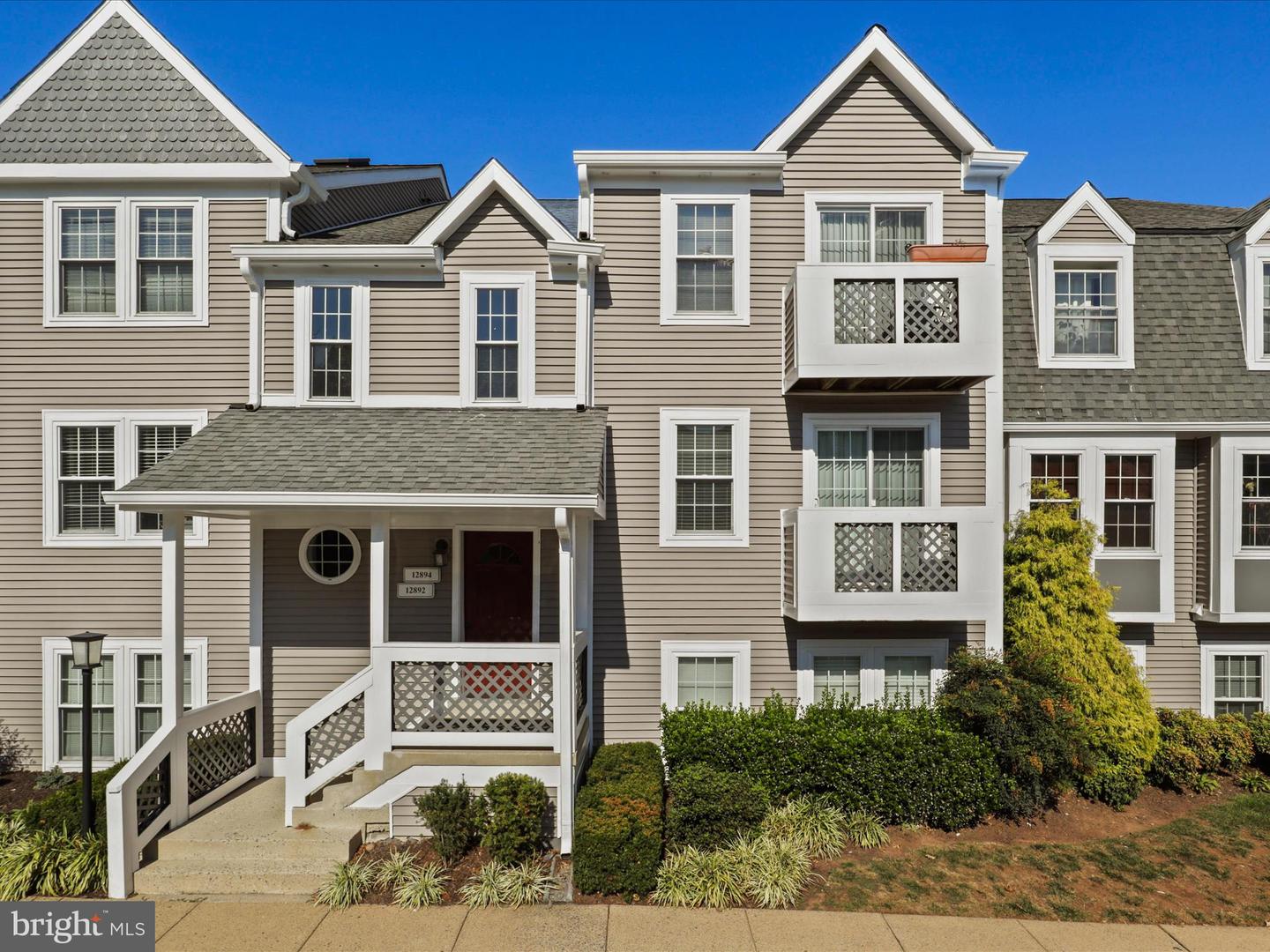 12894-B GRAYS POINTE RD #12894B, FAIRFAX, Virginia 22033, 1 Bedroom Bedrooms, ,1 BathroomBathrooms,Residential,For sale,12894-B GRAYS POINTE RD #12894B,VAFX2215596 MLS # VAFX2215596