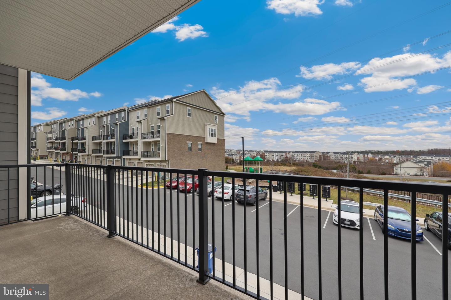 14983 RIVER WALK WAY, WOODBRIDGE, Virginia 22191, 3 Bedrooms Bedrooms, ,2 BathroomsBathrooms,Residential,For sale,14983 RIVER WALK WAY,VAPW2084802 MLS # VAPW2084802