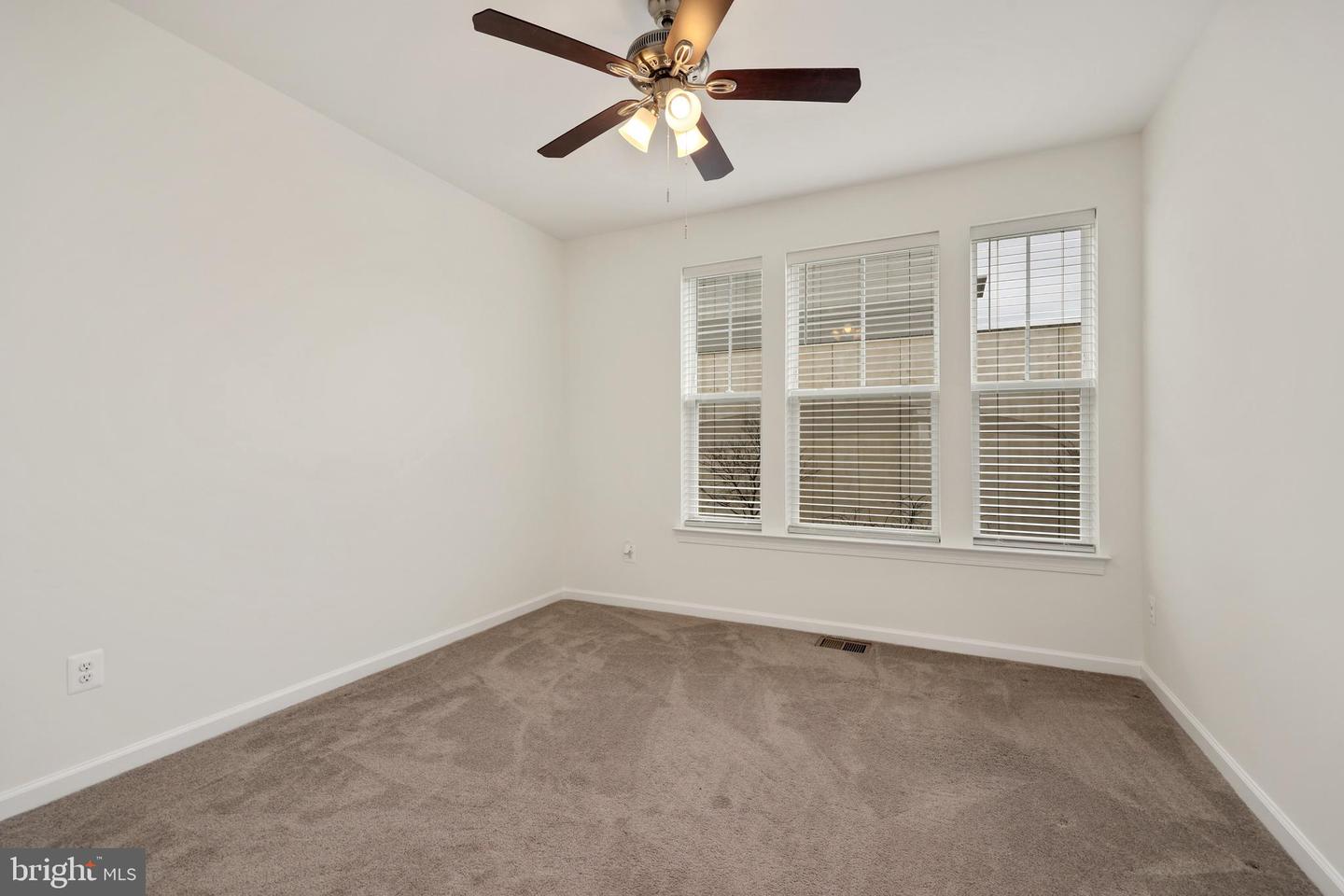 14983 RIVER WALK WAY, WOODBRIDGE, Virginia 22191, 3 Bedrooms Bedrooms, ,2 BathroomsBathrooms,Residential,For sale,14983 RIVER WALK WAY,VAPW2084802 MLS # VAPW2084802