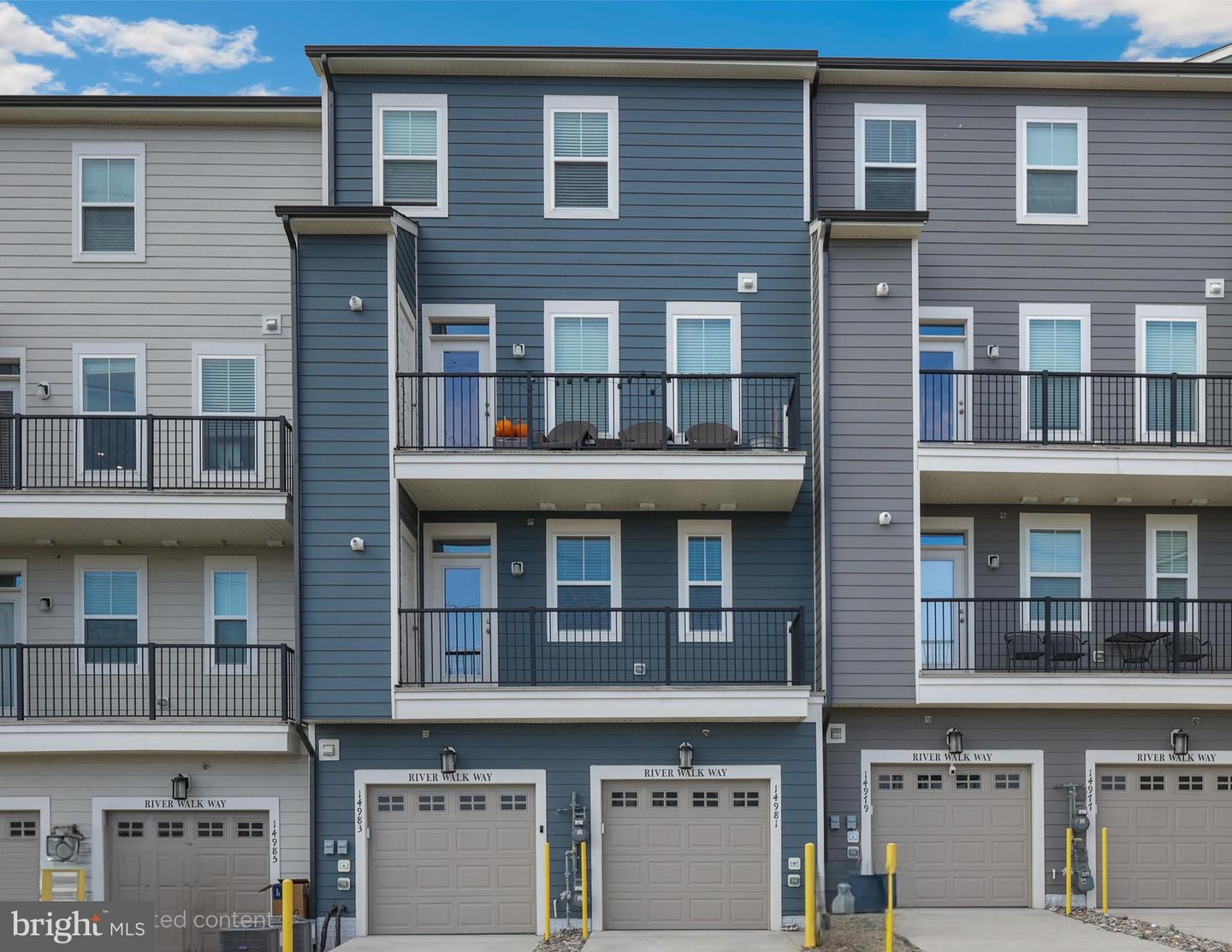 14983 RIVER WALK WAY, WOODBRIDGE, Virginia 22191, 3 Bedrooms Bedrooms, ,2 BathroomsBathrooms,Residential,For sale,14983 RIVER WALK WAY,VAPW2084802 MLS # VAPW2084802