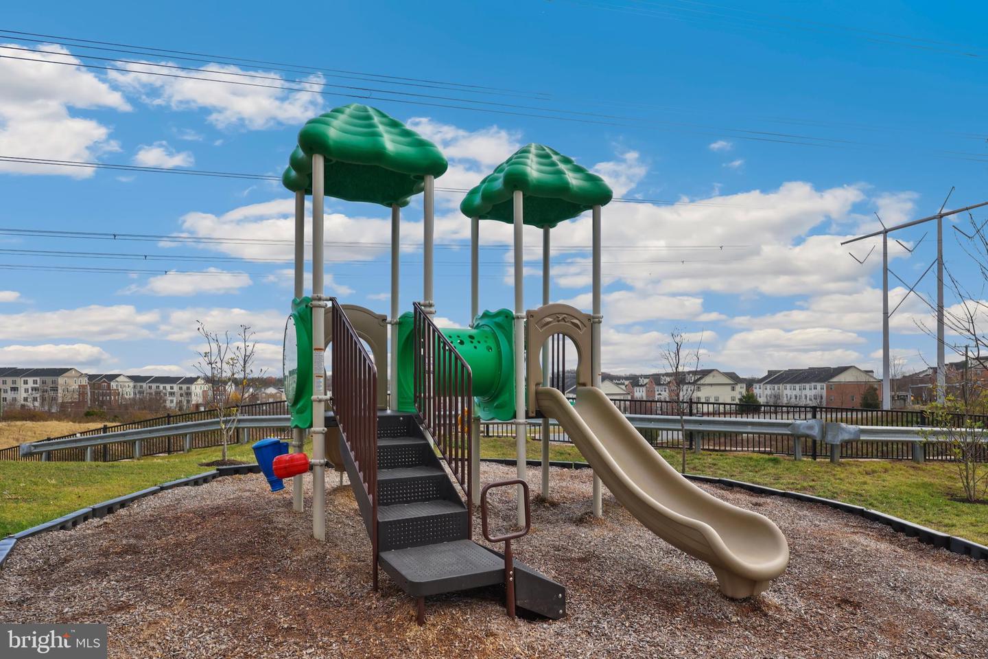 14983 RIVER WALK WAY, WOODBRIDGE, Virginia 22191, 3 Bedrooms Bedrooms, ,2 BathroomsBathrooms,Residential,For sale,14983 RIVER WALK WAY,VAPW2084802 MLS # VAPW2084802
