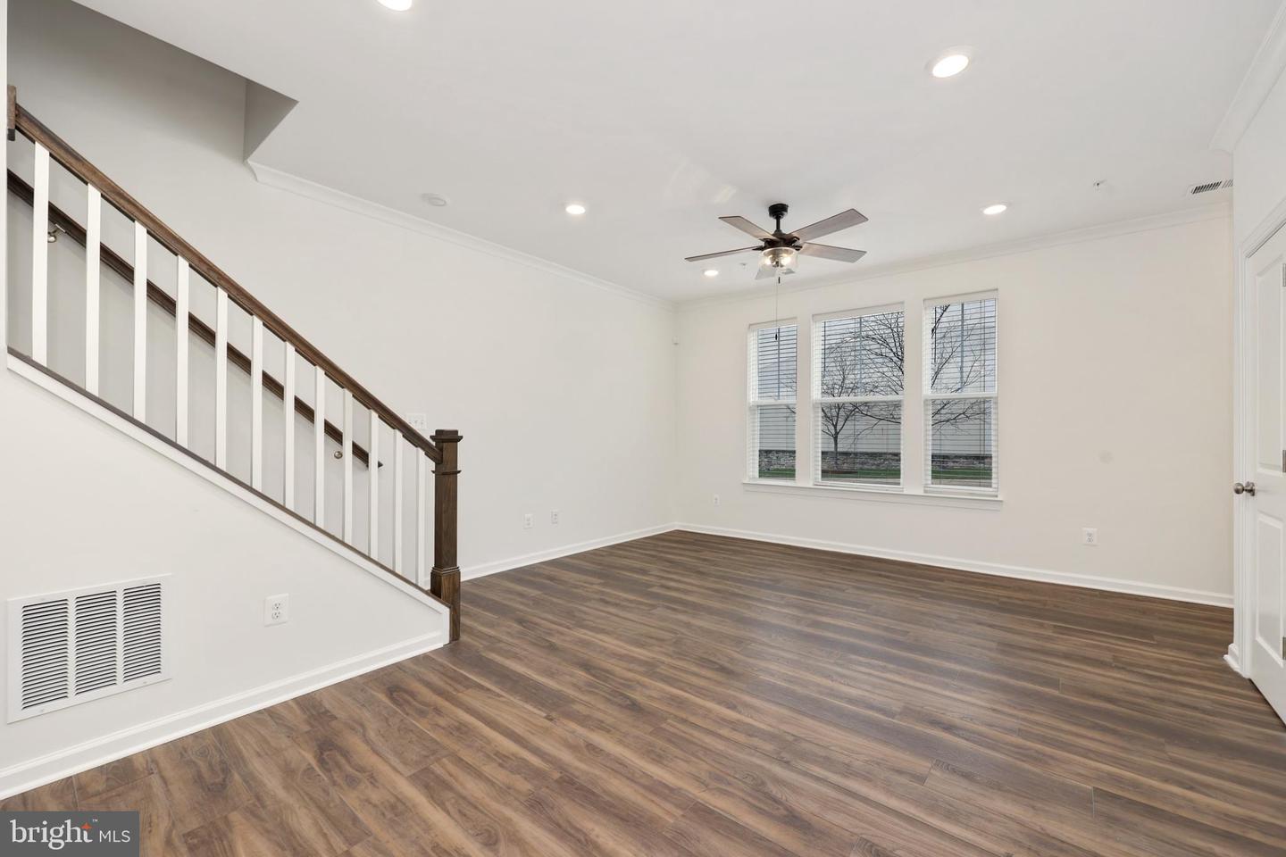 14983 RIVER WALK WAY, WOODBRIDGE, Virginia 22191, 3 Bedrooms Bedrooms, ,2 BathroomsBathrooms,Residential,For sale,14983 RIVER WALK WAY,VAPW2084802 MLS # VAPW2084802