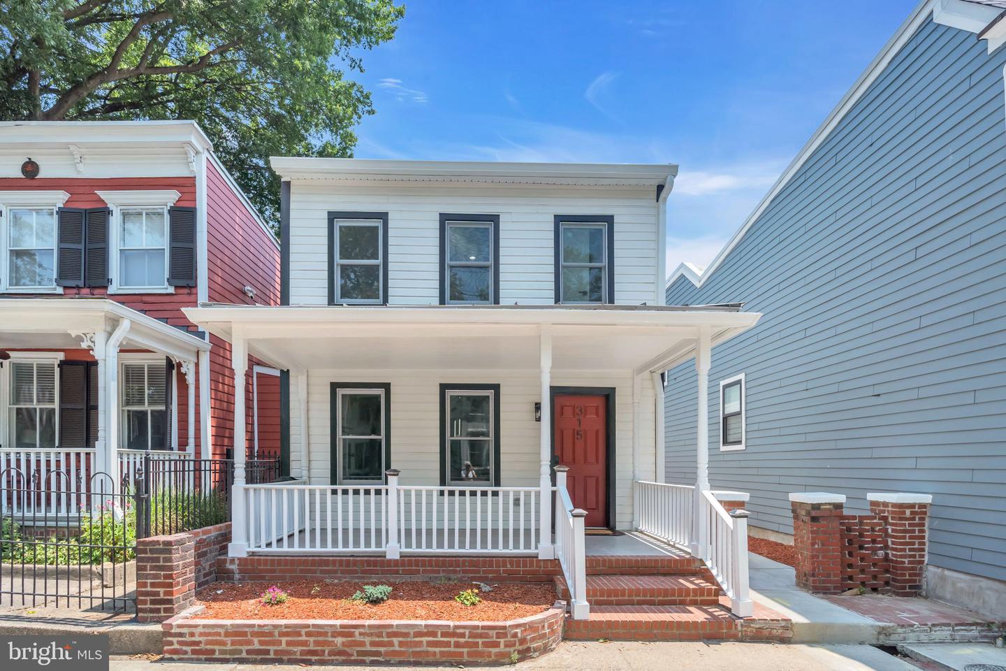 315 N PATRICK ST, ALEXANDRIA, Virginia 22314, 4 Bedrooms Bedrooms, ,4 BathroomsBathrooms,Residential,For sale,315 N PATRICK ST,VAAX2040318 MLS # VAAX2040318