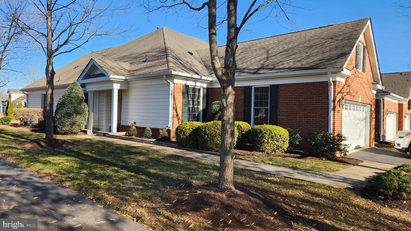 5489 RODRIQUEZ LN, HAYMARKET, Virginia 20169, 2 Bedrooms Bedrooms, ,2 BathroomsBathrooms,Residential,For sale,5489 RODRIQUEZ LN,VAPW2085014 MLS # VAPW2085014