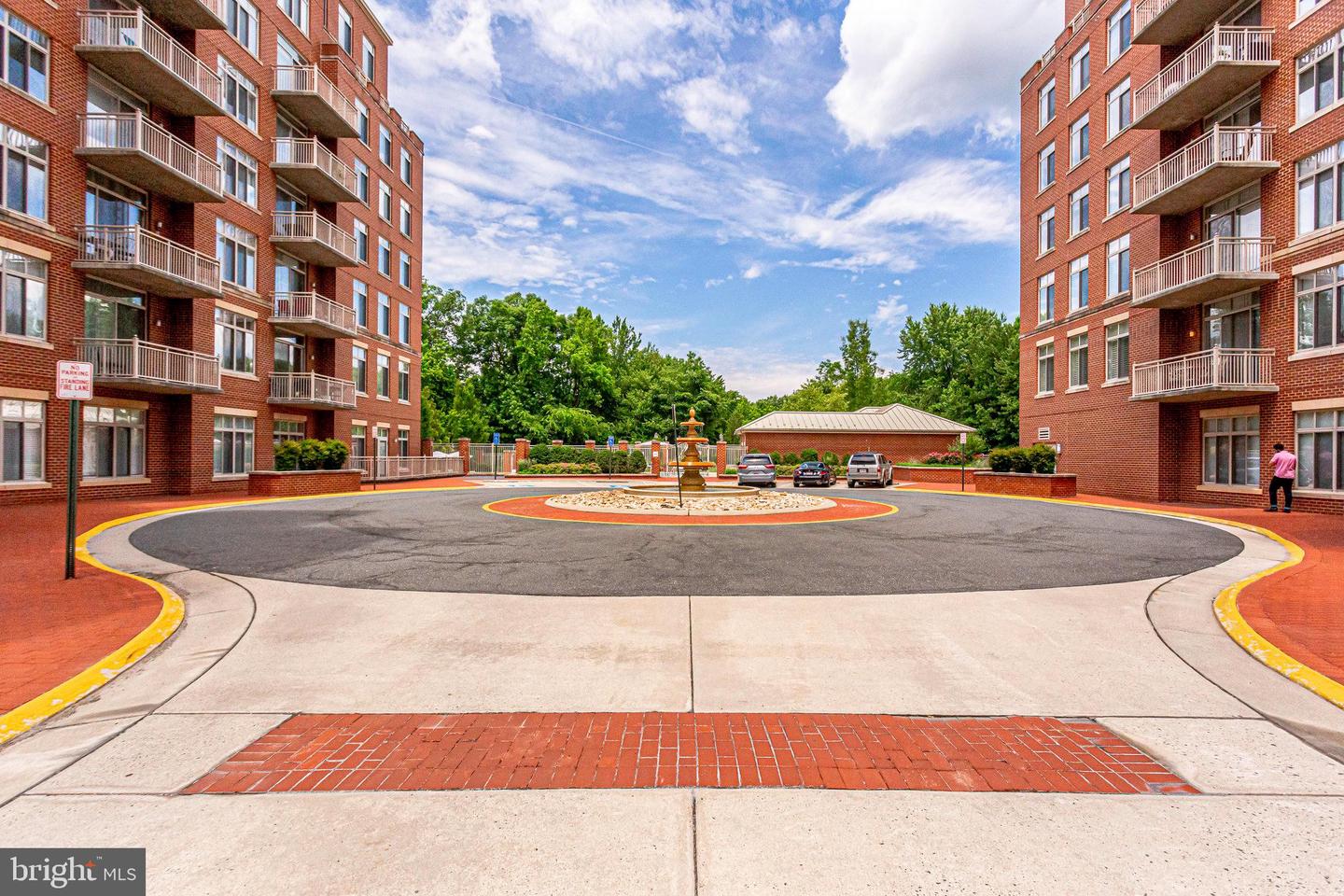 4480 MARKET COMMONS DR #116, FAIRFAX, Virginia 22033, 1 Bedroom Bedrooms, ,1 BathroomBathrooms,Residential,For sale,4480 MARKET COMMONS DR #116,VAFX2215524 MLS # VAFX2215524