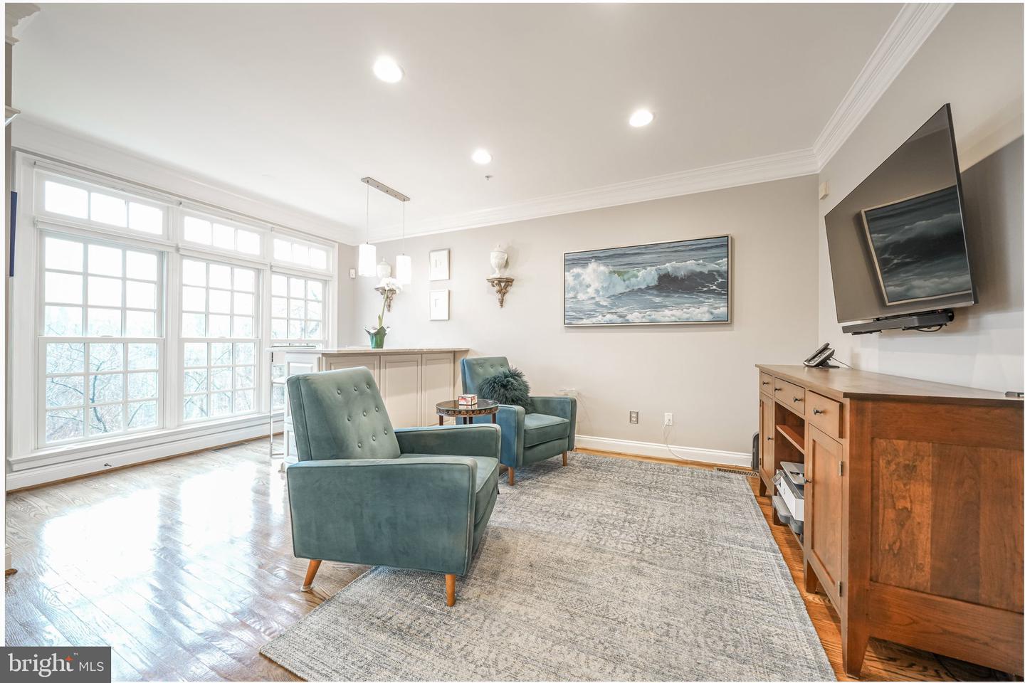 20 ALEXANDER ST, ALEXANDRIA, Virginia 22314, 3 Bedrooms Bedrooms, ,3 BathroomsBathrooms,Residential,For sale,20 ALEXANDER ST,VAAX2040340 MLS # VAAX2040340