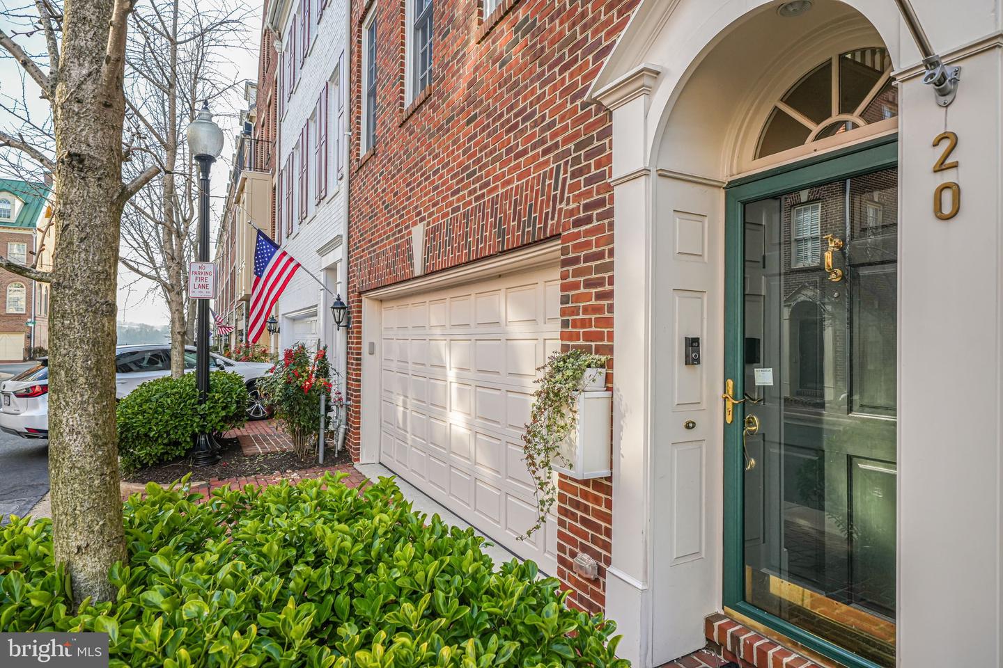 20 ALEXANDER ST, ALEXANDRIA, Virginia 22314, 3 Bedrooms Bedrooms, ,3 BathroomsBathrooms,Residential,For sale,20 ALEXANDER ST,VAAX2040340 MLS # VAAX2040340