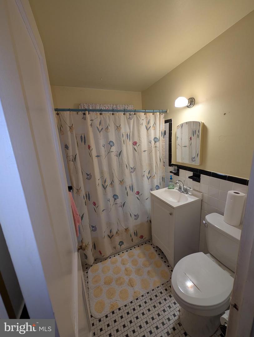 2313 GLENDALE TER, ALEXANDRIA, Virginia 22303, 2 Bedrooms Bedrooms, ,1 BathroomBathrooms,Residential,For sale,2313 GLENDALE TER,VAFX2215652 MLS # VAFX2215652