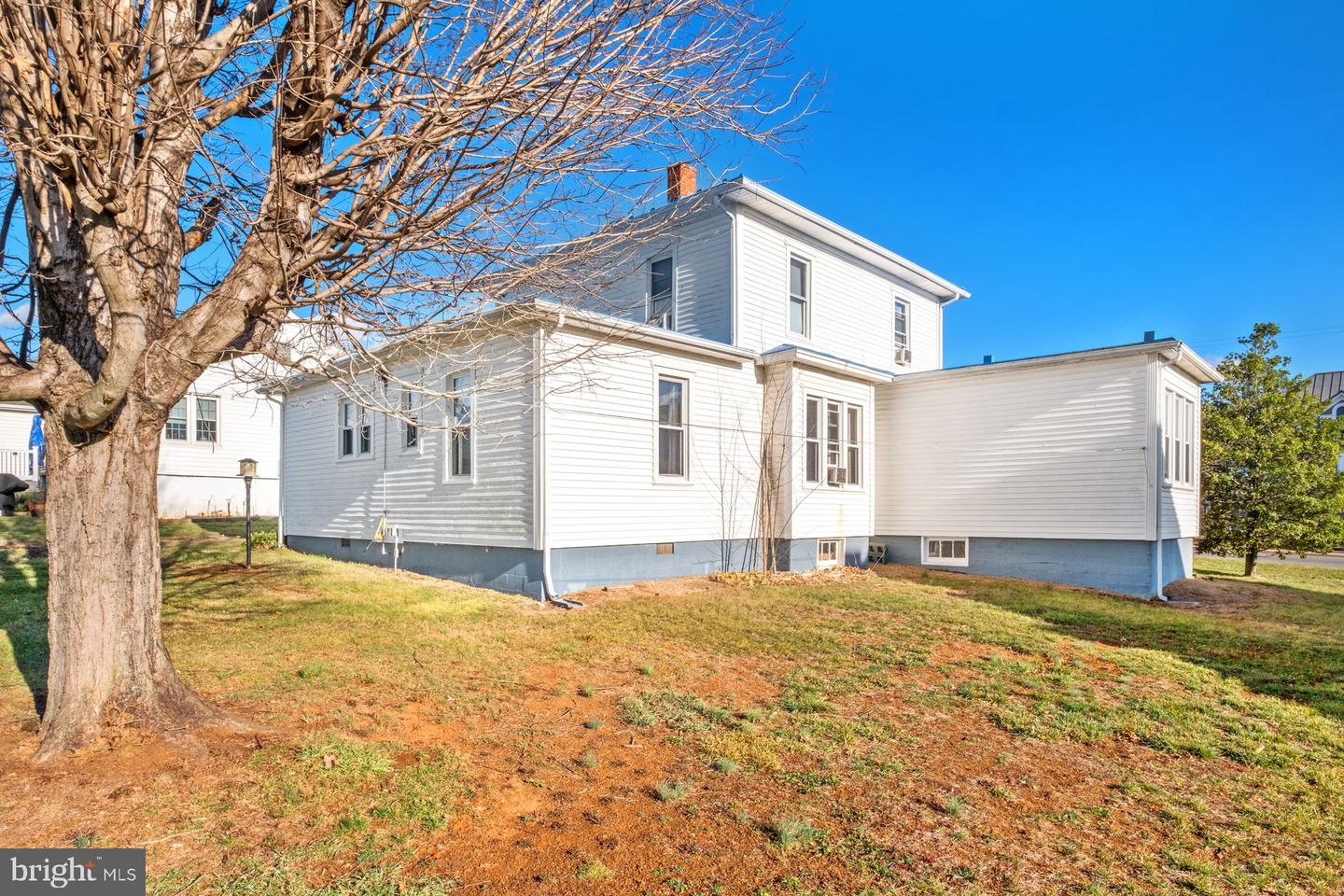 344 N MAIN ST, TIMBERVILLE, Virginia 22853, 4 Bedrooms Bedrooms, ,1 BathroomBathrooms,Residential,For sale,344 N MAIN ST,VARO2001954 MLS # VARO2001954