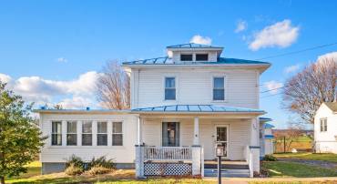 344 N MAIN ST, TIMBERVILLE, Virginia 22853, 4 Bedrooms Bedrooms, ,1 BathroomBathrooms,Residential,For sale,344 N MAIN ST,VARO2001954 MLS # VARO2001954