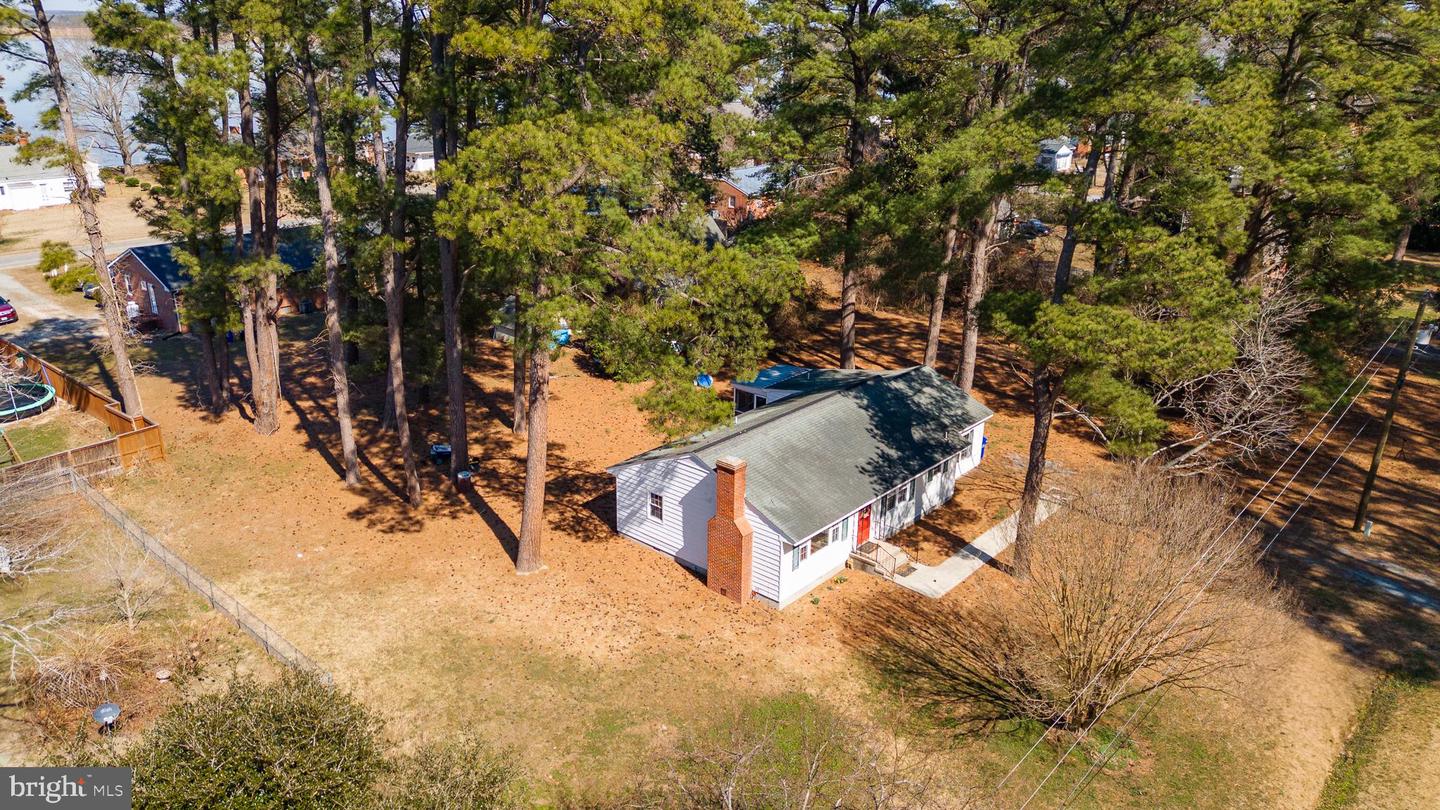 369 E BANBURY RD, TAPPAHANNOCK, Virginia 22560, 3 Bedrooms Bedrooms, 6 Rooms Rooms,2 BathroomsBathrooms,Residential,For sale,369 E BANBURY RD,VAES2000794 MLS # VAES2000794