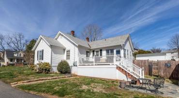 1700 MONTICELLO RD, CHARLOTTESVILLE, Virginia 22902, 2 Bedrooms Bedrooms, ,1 BathroomBathrooms,Residential,For sale,1700 MONTICELLO RD,659753 MLS # 659753