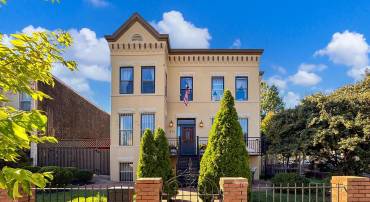 830 12TH ST NE, WASHINGTON, District Of Columbia 20002, 4 Bedrooms Bedrooms, ,2 BathroomsBathrooms,Residential,For sale,830 12TH ST NE,DCDC2173004 MLS # DCDC2173004