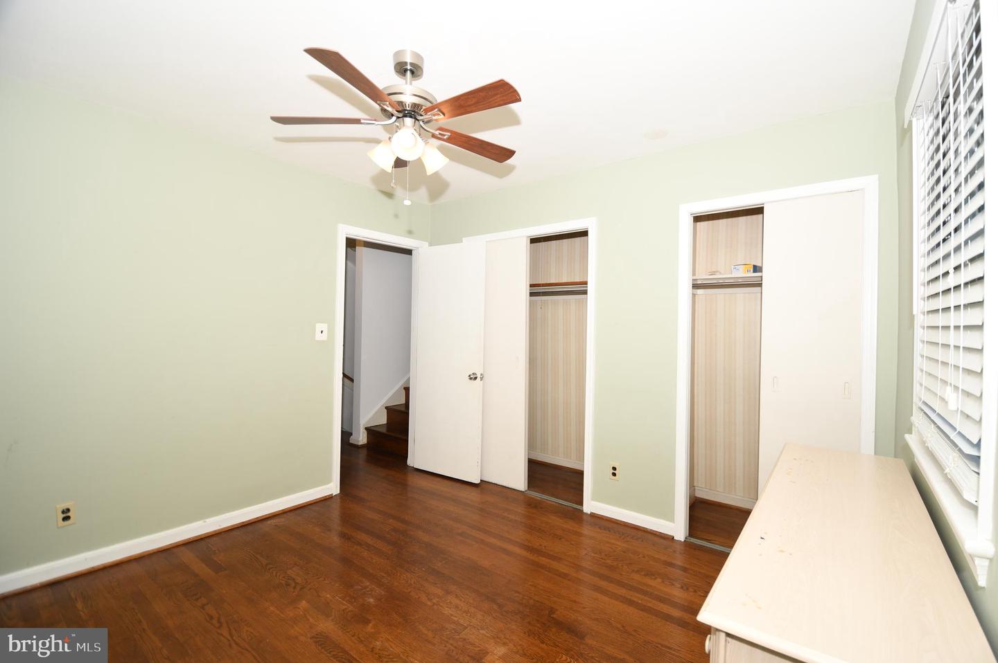 1815 N BARTON ST, ARLINGTON, Virginia 22201, 3 Bedrooms Bedrooms, ,2 BathroomsBathrooms,Residential,For sale,1815 N BARTON ST,VAAR2048234 MLS # VAAR2048234