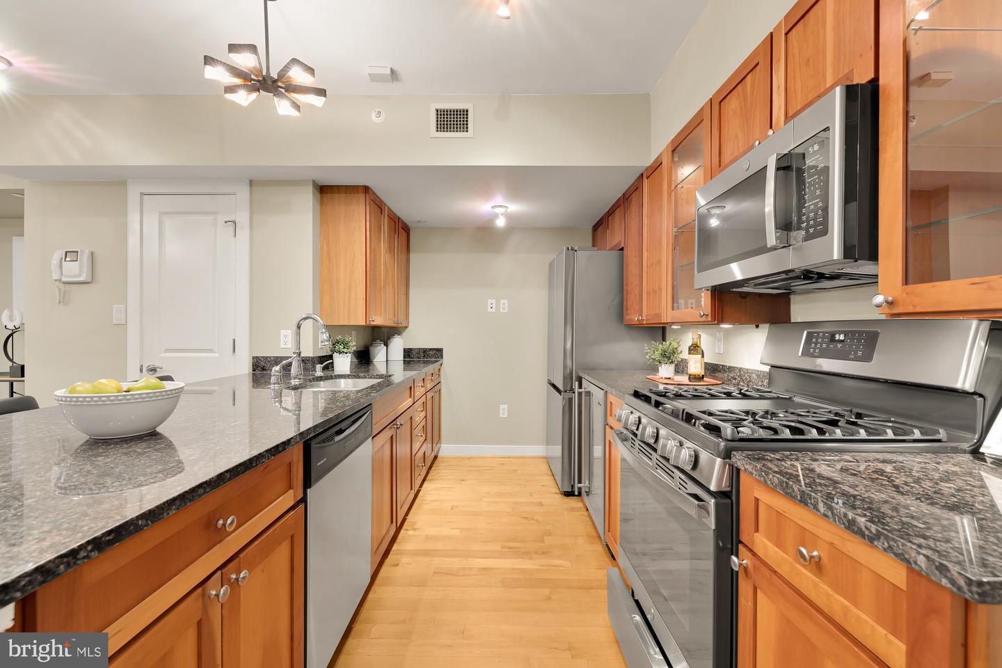 1425 RHODE ISLAND AVE NW #UNIT 22, WASHINGTON, District Of Columbia 20005, 2 Bedrooms Bedrooms, ,2 BathroomsBathrooms,Residential,For sale,1425 RHODE ISLAND AVE NW #UNIT 22,DCDC2168202 MLS # DCDC2168202