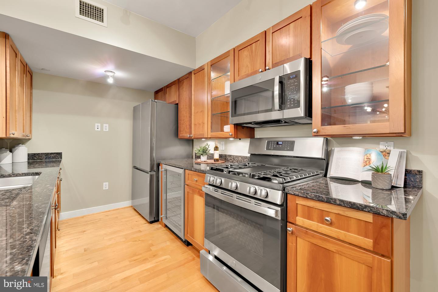 1425 RHODE ISLAND AVE NW #UNIT 22, WASHINGTON, District Of Columbia 20005, 2 Bedrooms Bedrooms, ,2 BathroomsBathrooms,Residential,For sale,1425 RHODE ISLAND AVE NW #UNIT 22,DCDC2168202 MLS # DCDC2168202