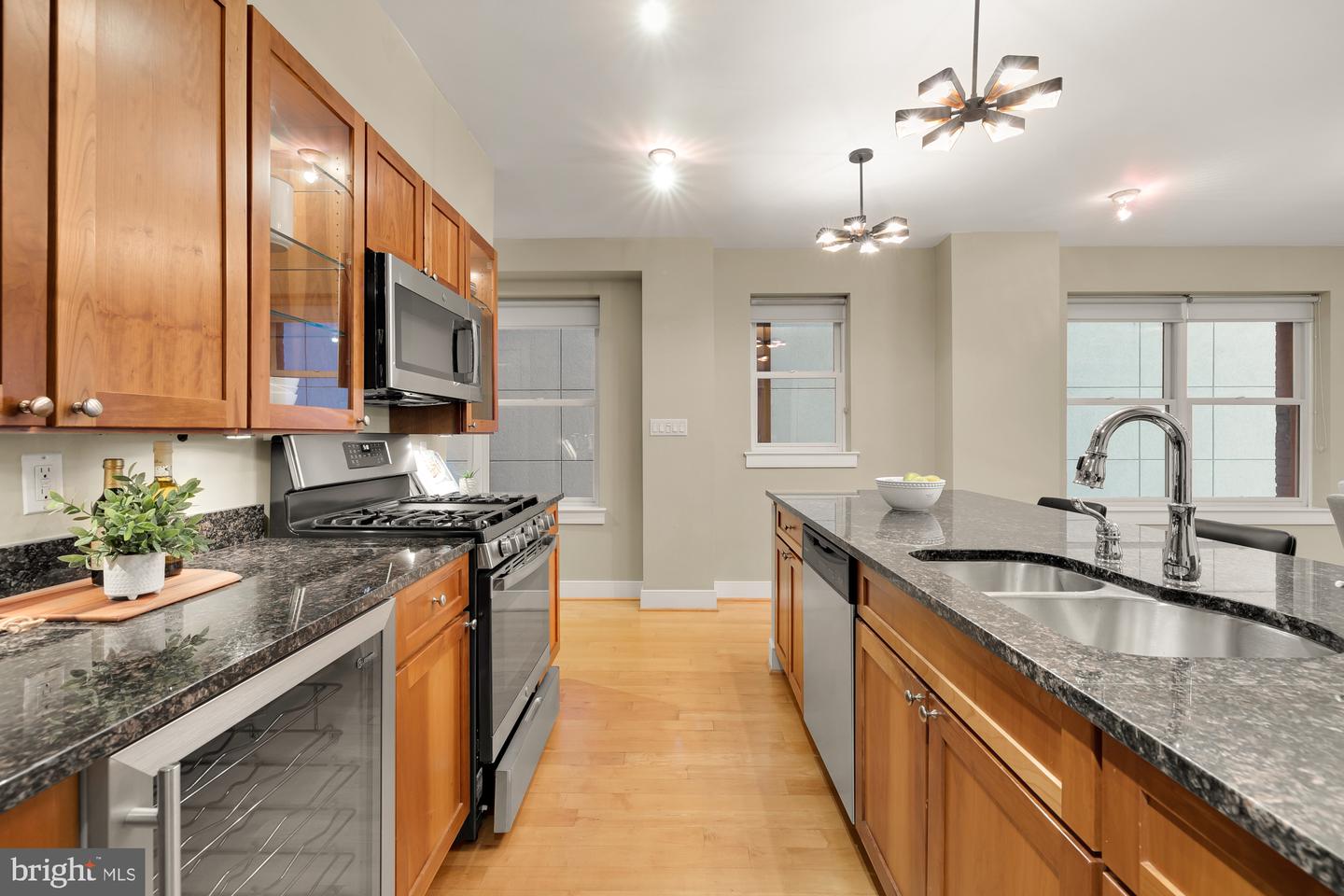 1425 RHODE ISLAND AVE NW #UNIT 22, WASHINGTON, District Of Columbia 20005, 2 Bedrooms Bedrooms, ,2 BathroomsBathrooms,Residential,For sale,1425 RHODE ISLAND AVE NW #UNIT 22,DCDC2168202 MLS # DCDC2168202