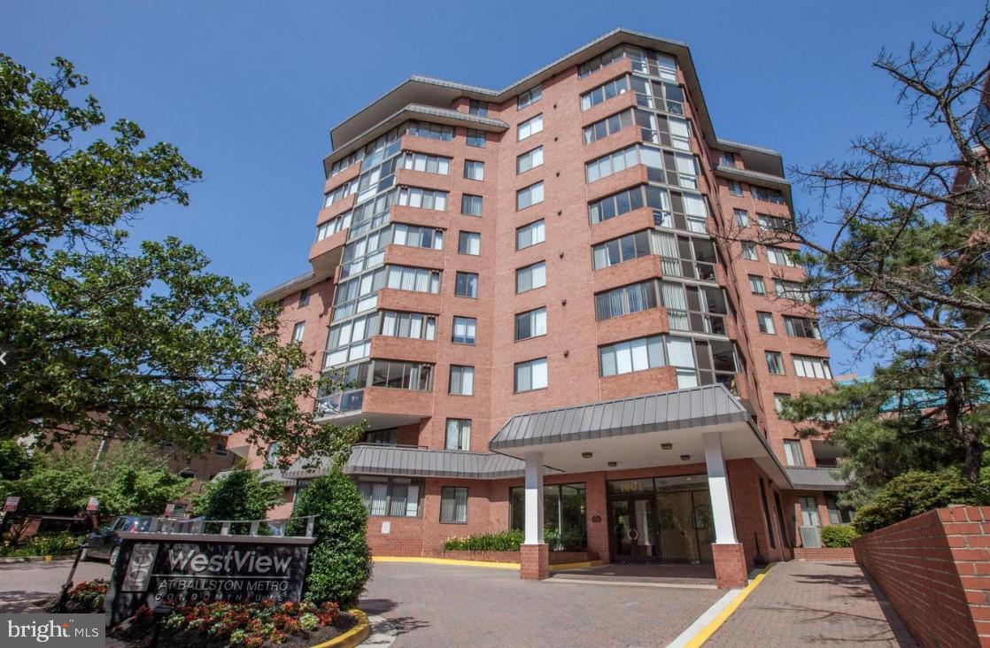 1001 N VERMONT ST N #109, ARLINGTON, Virginia 22201, 2 Bedrooms Bedrooms, ,2 BathroomsBathrooms,Residential,For sale,1001 N VERMONT ST N #109,VAAR2050828 MLS # VAAR2050828