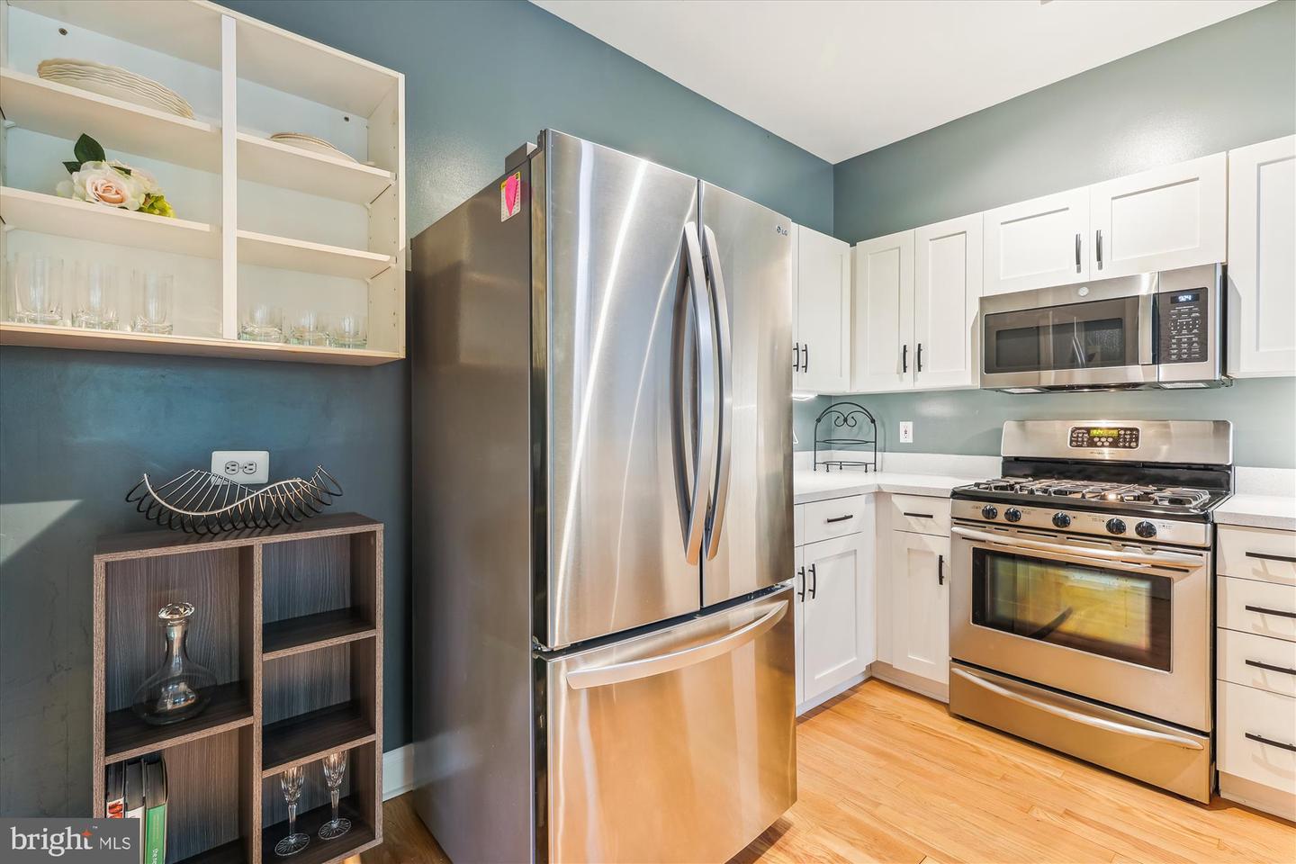 4681 LAWTON WAY #203, ALEXANDRIA, Virginia 22311, 2 Bedrooms Bedrooms, ,2 BathroomsBathrooms,Residential,For sale,4681 LAWTON WAY #203,VAAX2040246 MLS # VAAX2040246