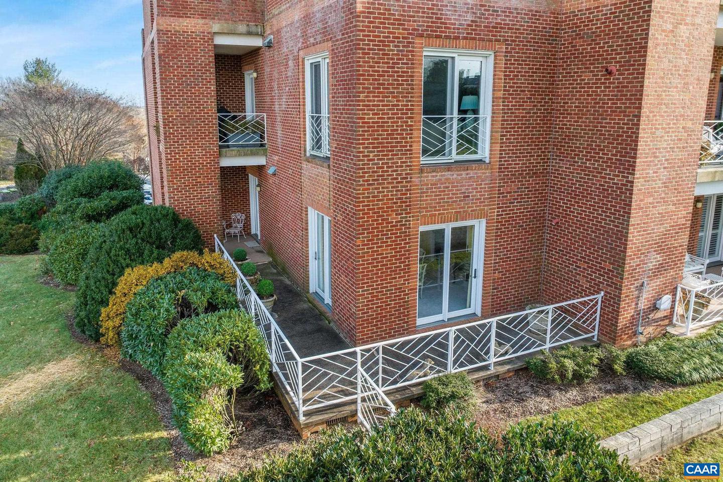 625 WORTHINGTON DR #101, CHARLOTTESVILLE, Virginia 22903, 2 Bedrooms Bedrooms, ,2 BathroomsBathrooms,Residential,For sale,625 WORTHINGTON DR #101,659618 MLS # 659618