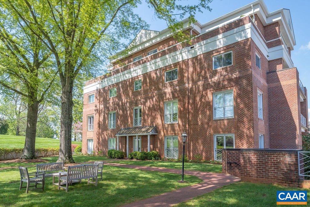 625 WORTHINGTON DR #101, CHARLOTTESVILLE, Virginia 22903, 2 Bedrooms Bedrooms, ,2 BathroomsBathrooms,Residential,For sale,625 WORTHINGTON DR #101,659618 MLS # 659618