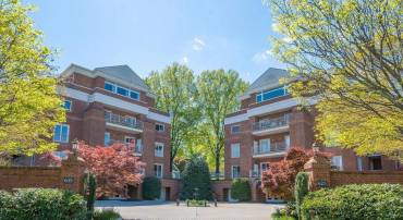 625 WORTHINGTON DR #101, CHARLOTTESVILLE, Virginia 22903, 2 Bedrooms Bedrooms, ,2 BathroomsBathrooms,Residential,For sale,625 WORTHINGTON DR #101,659618 MLS # 659618