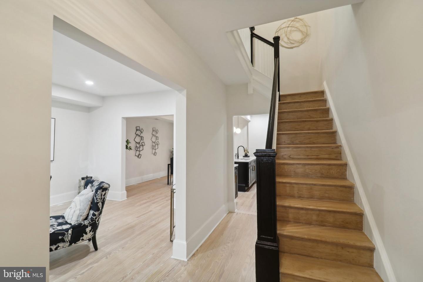 639 COLUMBIA RD NW, WASHINGTON, District Of Columbia 20001, 3 Bedrooms Bedrooms, 14 Rooms Rooms,2 BathroomsBathrooms,Residential,For sale,639 COLUMBIA RD NW,DCDC2173000 MLS # DCDC2173000