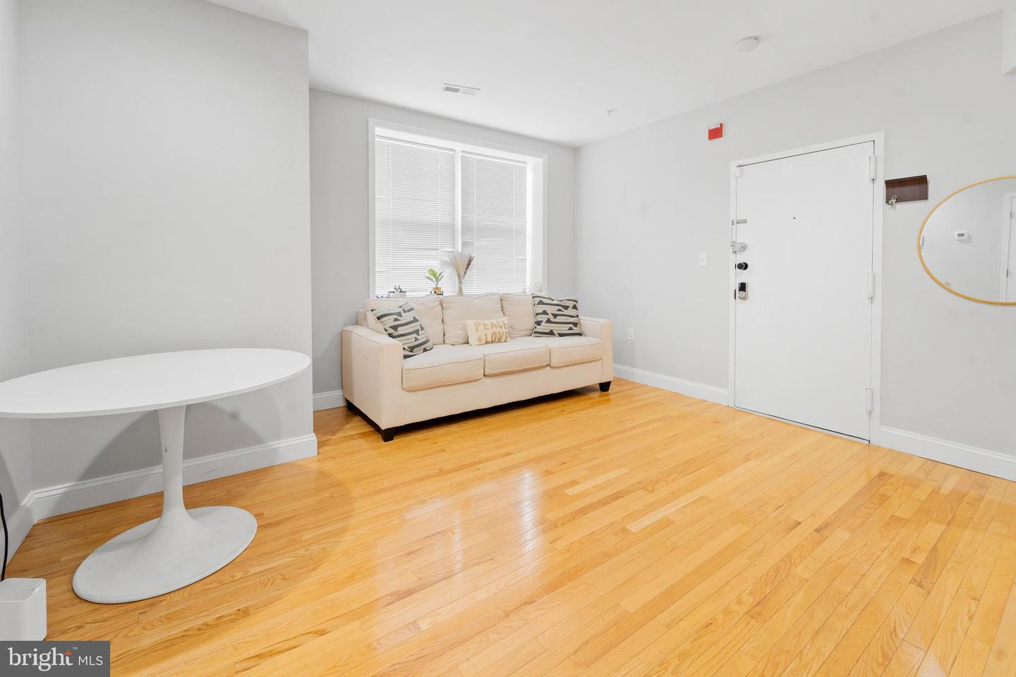 1629 L ST NE #202, WASHINGTON, District Of Columbia 20002, 1 Bedroom Bedrooms, ,1 BathroomBathrooms,Residential,For sale,1629 L ST NE #202,DCDC2173050 MLS # DCDC2173050