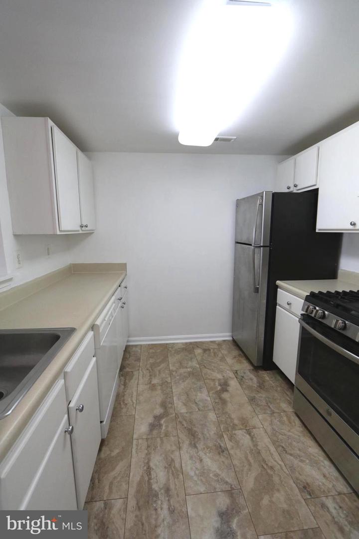 2605 DOUGLASS RD SE #102, WASHINGTON, District Of Columbia 20020, 2 Bedrooms Bedrooms, ,2 BathroomsBathrooms,Residential,For sale,2605 DOUGLASS RD SE #102,DCDC2150282 MLS # DCDC2150282