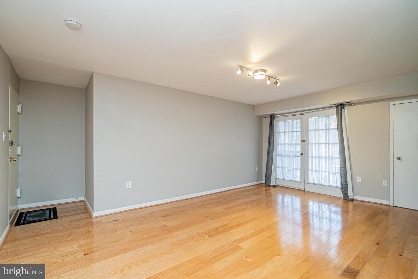 420 N ARMISTEAD ST N #203, ALEXANDRIA, Virginia 22312, 2 Bedrooms Bedrooms, ,1 BathroomBathrooms,Residential,For sale,420 N ARMISTEAD ST N #203,VAAX2038672 MLS # VAAX2038672