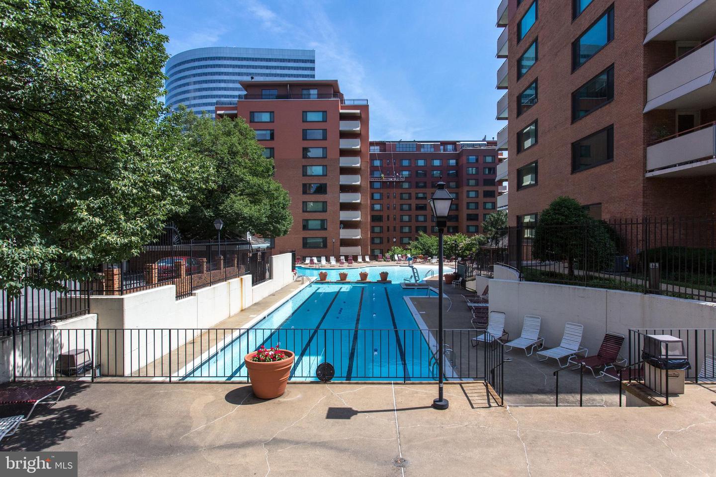 1121 ARLINGTON BLVD #204, ARLINGTON, Virginia 22209, 1 Bedroom Bedrooms, ,1 BathroomBathrooms,Residential,For sale,1121 ARLINGTON BLVD #204,VAAR2051914 MLS # VAAR2051914