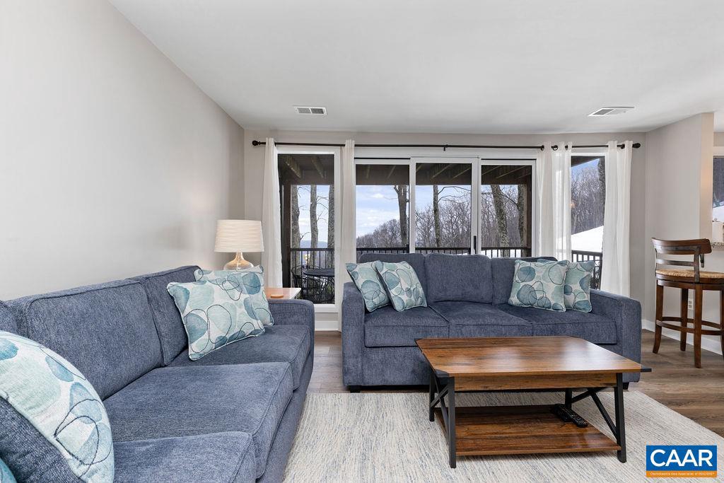 120 EAGLES CT CONDOS, WINTERGREEN RESORT, Virginia 22967, 2 Bedrooms Bedrooms, ,1 BathroomBathrooms,Residential,For sale,120 EAGLES CT CONDOS,659726 MLS # 659726