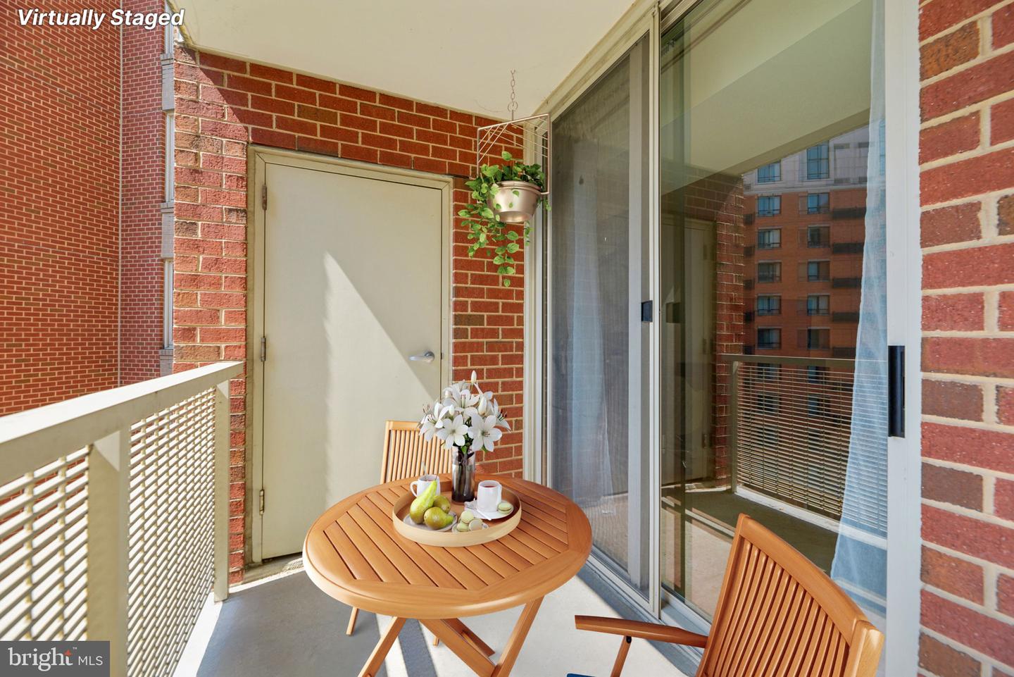 1000 NEW JERSEY AVE SE #829, WASHINGTON, District Of Columbia 20003, 1 Bedroom Bedrooms, ,1 BathroomBathrooms,Residential,For sale,1000 NEW JERSEY AVE SE #829,DCDC2173102 MLS # DCDC2173102