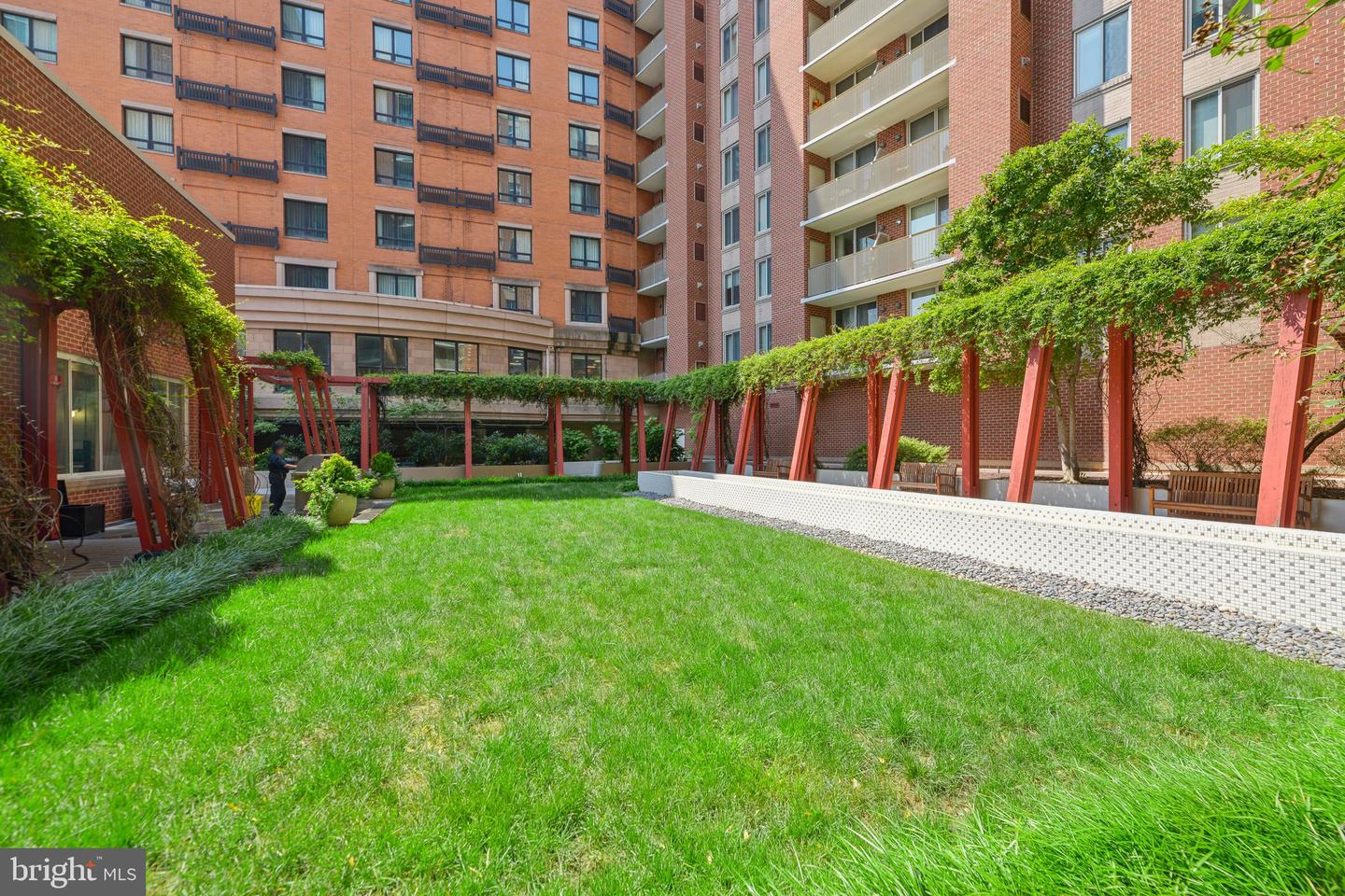 1000 NEW JERSEY AVE SE #829, WASHINGTON, District Of Columbia 20003, 1 Bedroom Bedrooms, ,1 BathroomBathrooms,Residential,For sale,1000 NEW JERSEY AVE SE #829,DCDC2173102 MLS # DCDC2173102