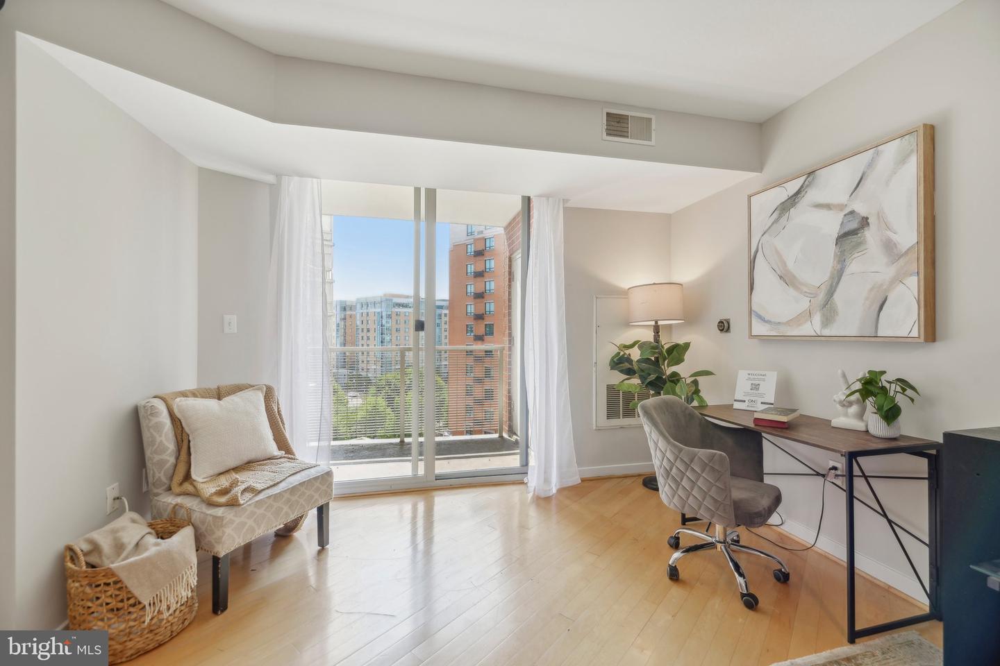 1000 NEW JERSEY AVE SE #829, WASHINGTON, District Of Columbia 20003, 1 Bedroom Bedrooms, ,1 BathroomBathrooms,Residential,For sale,1000 NEW JERSEY AVE SE #829,DCDC2173102 MLS # DCDC2173102