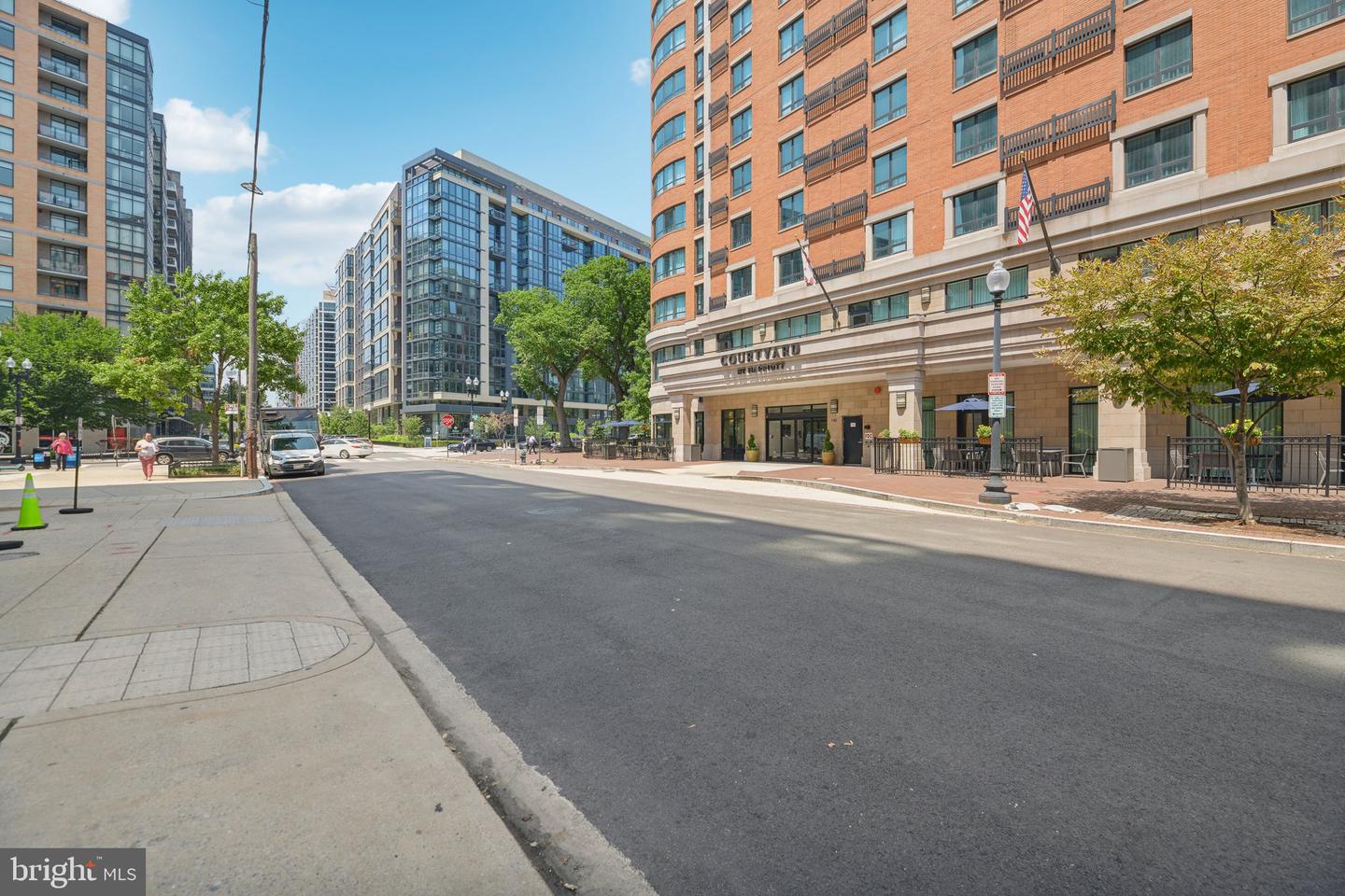 1000 NEW JERSEY AVE SE #829, WASHINGTON, District Of Columbia 20003, 1 Bedroom Bedrooms, ,1 BathroomBathrooms,Residential,For sale,1000 NEW JERSEY AVE SE #829,DCDC2173102 MLS # DCDC2173102