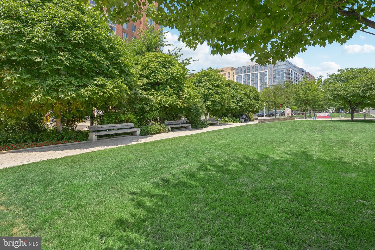 1000 NEW JERSEY AVE SE #829, WASHINGTON, District Of Columbia 20003, 1 Bedroom Bedrooms, ,1 BathroomBathrooms,Residential,For sale,1000 NEW JERSEY AVE SE #829,DCDC2173102 MLS # DCDC2173102