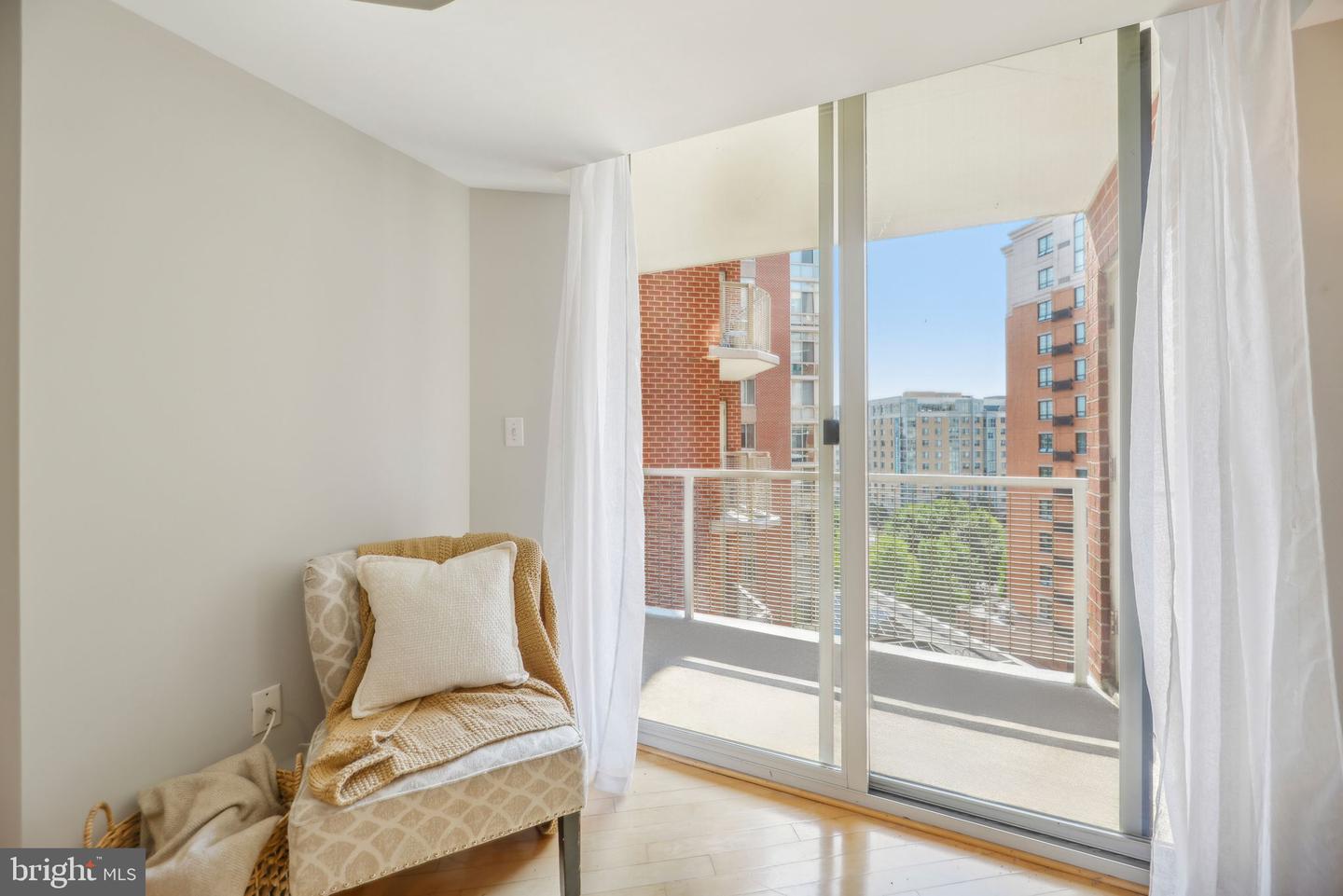 1000 NEW JERSEY AVE SE #829, WASHINGTON, District Of Columbia 20003, 1 Bedroom Bedrooms, ,1 BathroomBathrooms,Residential,For sale,1000 NEW JERSEY AVE SE #829,DCDC2173102 MLS # DCDC2173102