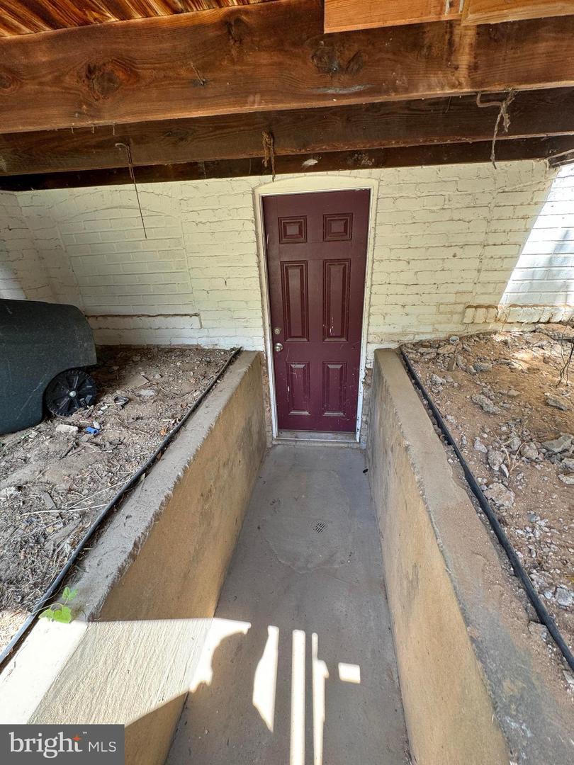 1467 RIDGE PL SE, WASHINGTON, District Of Columbia 20020, 3 Bedrooms Bedrooms, ,3 BathroomsBathrooms,Residential,For sale,1467 RIDGE PL SE,DCDC2155630 MLS # DCDC2155630