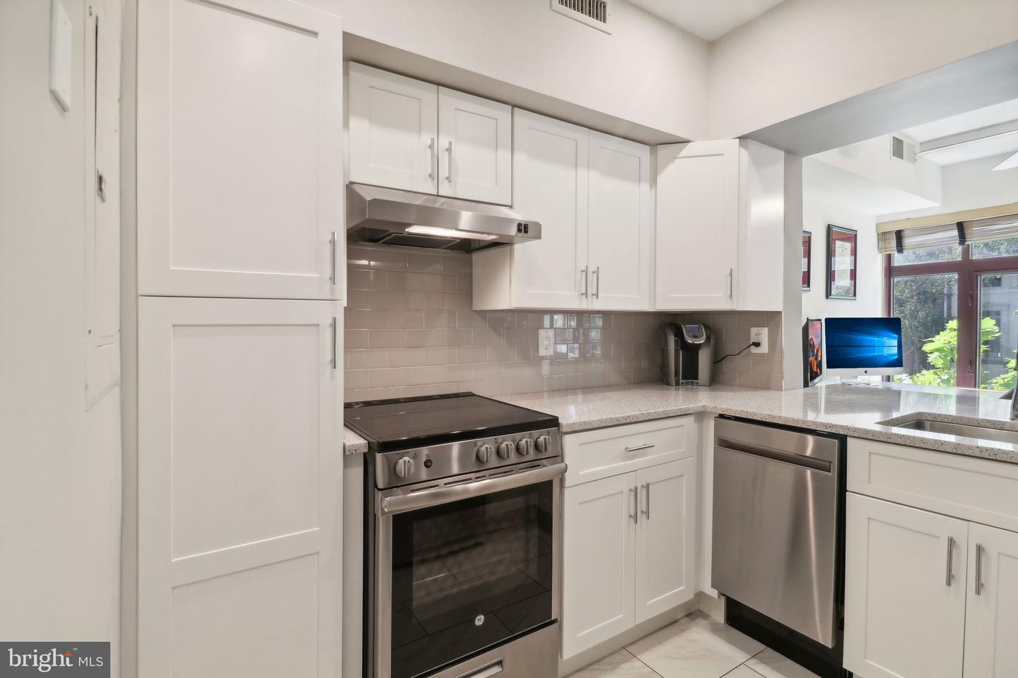 2400 CLARENDON BLVD #113, ARLINGTON, Virginia 22201, 1 Bedroom Bedrooms, ,1 BathroomBathrooms,Residential,For sale,2400 CLARENDON BLVD #113,VAAR2047730 MLS # VAAR2047730