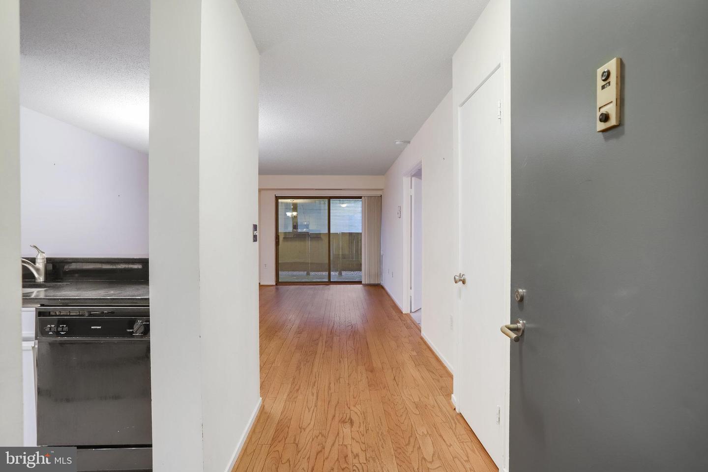 2320 WISCONSIN AVE NW #115, WASHINGTON, District Of Columbia 20007, 1 Bedroom Bedrooms, ,1 BathroomBathrooms,Residential,For sale,2320 WISCONSIN AVE NW #115,DCDC2168262 MLS # DCDC2168262