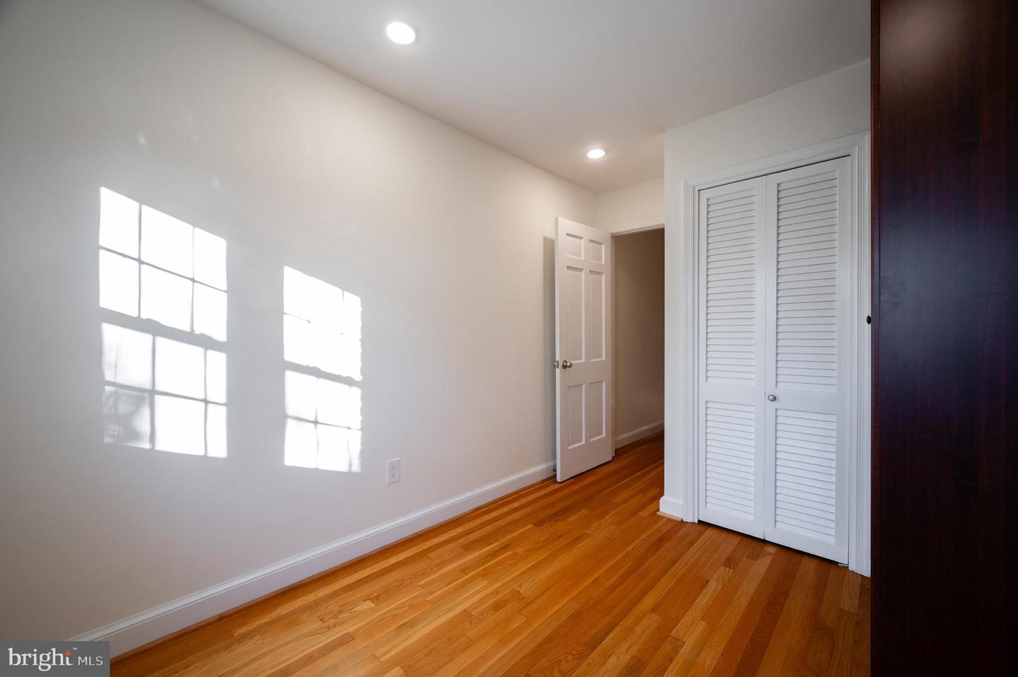 803 S FAIRFAX ST, ALEXANDRIA, Virginia 22314, 3 Bedrooms Bedrooms, ,2 BathroomsBathrooms,Residential,For sale,803 S FAIRFAX ST,VAAX2039820 MLS # VAAX2039820