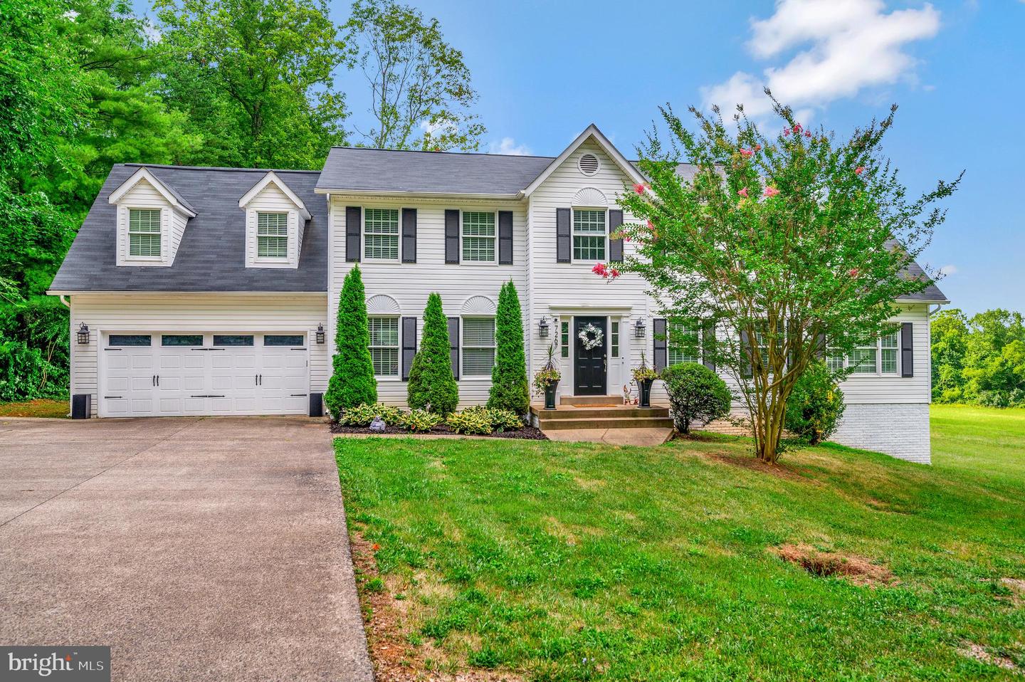 7267 RIDGEDALE DR, WARRENTON, Virginia 20186, 5 Bedrooms Bedrooms, ,4 BathroomsBathrooms,Residential,For sale,7267 RIDGEDALE DR,VAFQ2015040 MLS # VAFQ2015040