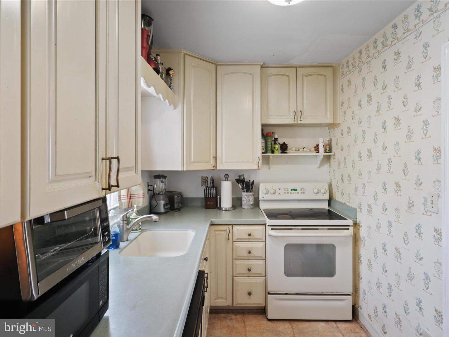 2804 CAMERON MILLS RD, ALEXANDRIA, Virginia 22302, 3 Bedrooms Bedrooms, ,2 BathroomsBathrooms,Residential,For sale,2804 CAMERON MILLS RD,VAAX2040432 MLS # VAAX2040432