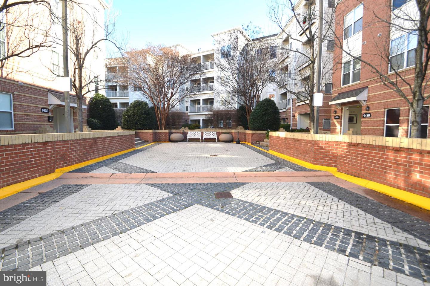 9480 VIRGINIA CENTER BLVD #16, VIENNA, Virginia 22181, 1 Bedroom Bedrooms, ,1 BathroomBathrooms,Residential,For sale,9480 VIRGINIA CENTER BLVD #16,VAFX2214264 MLS # VAFX2214264